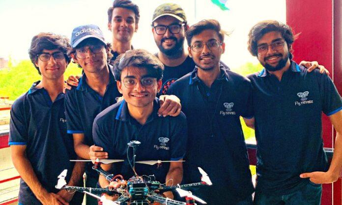 कॉलेज छात्रों ने ‘फ्लाइनोवेट (Flynovate) स्टार्टअप से सोलर इंडस्ट्री के लिए ड्रोन के रूप में विकसित की एक नई तकनीक
